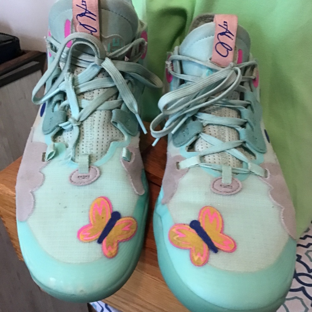 🔥Best offer, James Haden, Adidas size 10, need strings, good cond, see pics